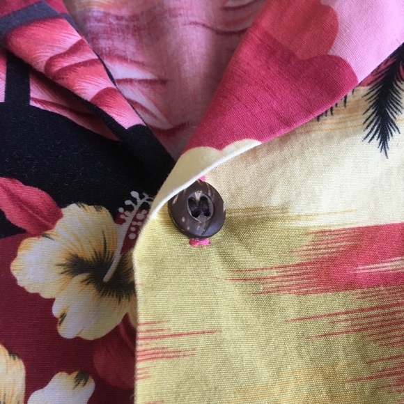 Aloha Republic Hawaiian Shirt Made in the USA - Picture 4 of 6